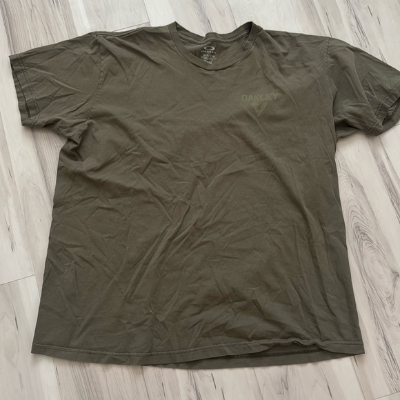 Oakley - Picture 1 of 5